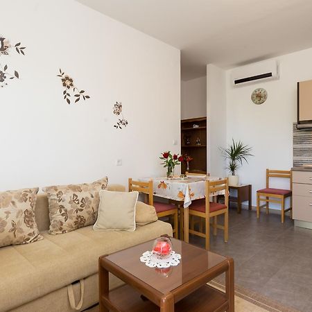 Apartments Olive ムリニ エクステリア 写真